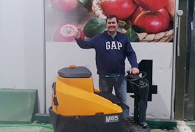 Spanish customer buys M65 driving scrubber